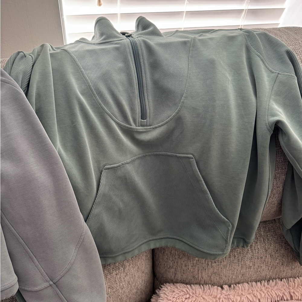 lululemon athletica Green Cropped Sweatshirt